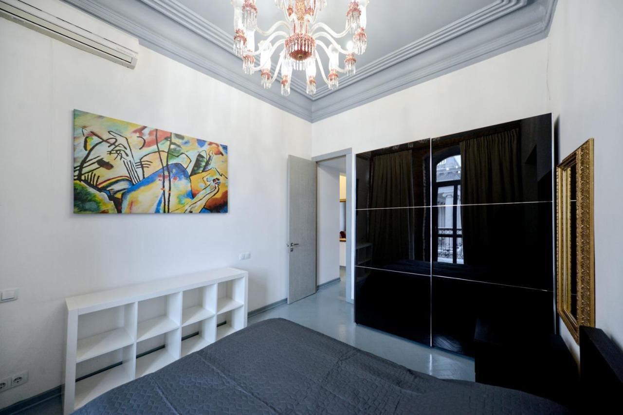 Artol Gorodetskogo apartment Kyiv Exterior foto
