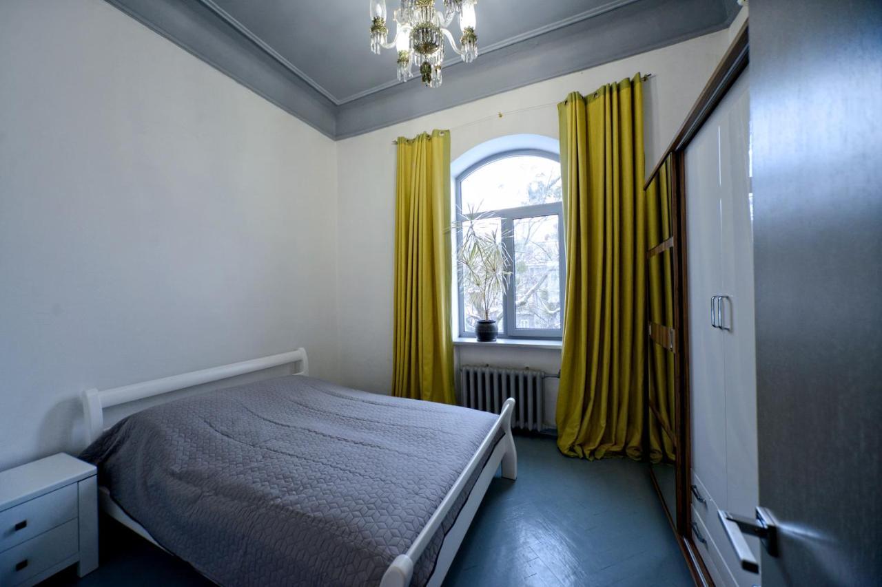 Artol Gorodetskogo apartment Kyiv Exterior foto